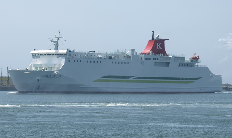 On 13 June SILVER BREEZE made her maiden call at Tomakomai. © Tsuyoshi Ishiyama On 13 June SILVER BREEZE made her maiden call at Tomakomai. © Tsuyoshi Ishiyama