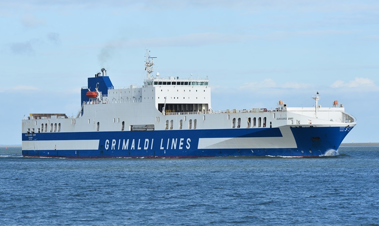 EUROCARGO BARI will continue to call at Antwerp on Saturdays, arriving at 7:00 and leaving for Zeebrugge and Cork again at 12:00. © Marc Ottini EUROCARGO BARI will continue to call at Antwerp on Saturdays, arriving at 7:00 and leaving for Zeebrugge and Cork again at 12:00. © Marc Ottini