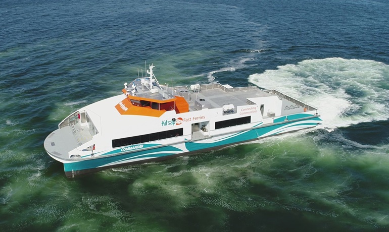 COMMANDER © Nichols Brothers Boat Builders COMMANDER © Nichols Brothers Boat Builders