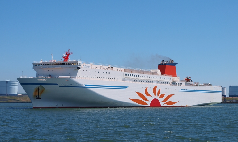 SUNFLOWER SAPPORO © Tsuyoshi Ishiyama SUNFLOWER SAPPORO © Tsuyoshi Ishiyama