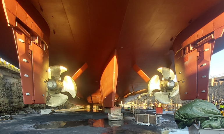 BALTIC QUEEN with its new propeller blades