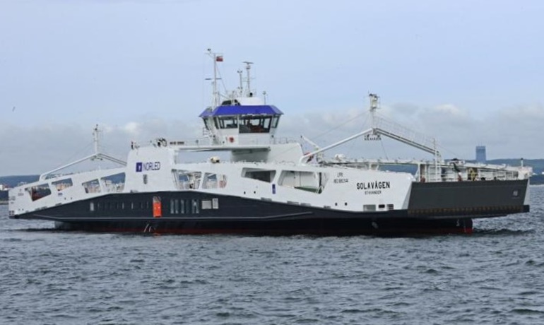 SOLAVÅGEN will join sister ship FESTØYA on the busy Festøya-Solavågen service. The latter vessel was delivered in late June. © Remontowa Shipbuilding