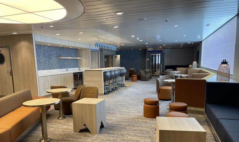 Dormitary pod lounge area - on deck 6 © CMJS Shipyard