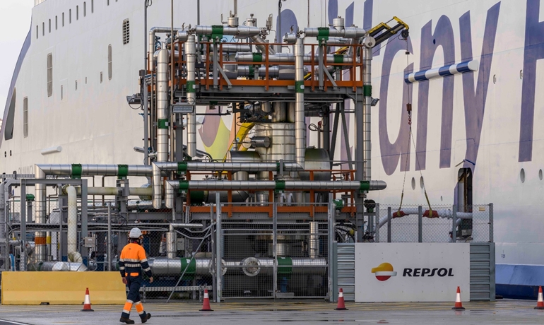 SALAMANCA LNG bunkering © Diario Montañes / Repsol